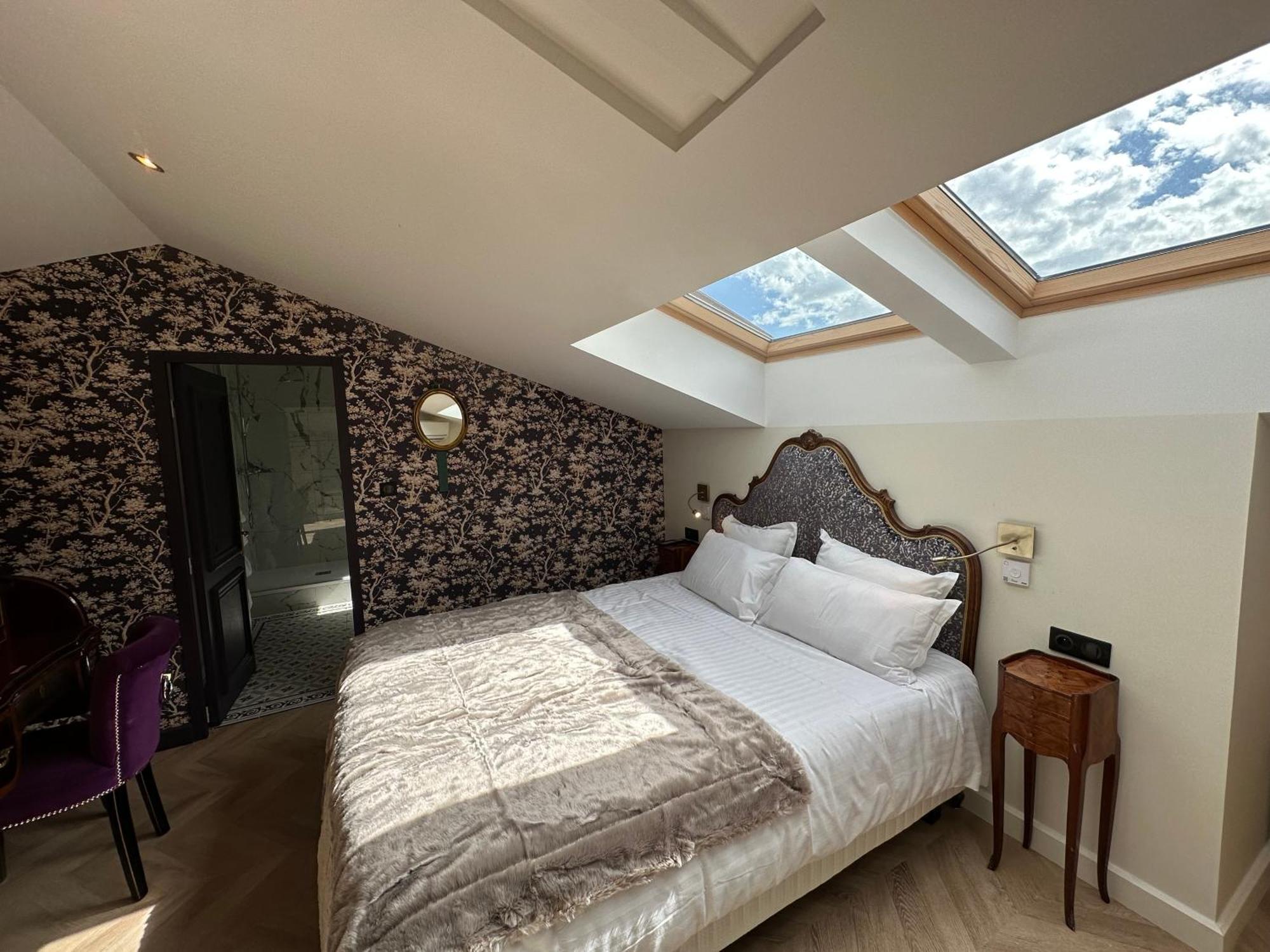 Castel Bois Marie, Maison D'Hotes 蒙托邦 外观 照片 A bedroom at The Old Bank