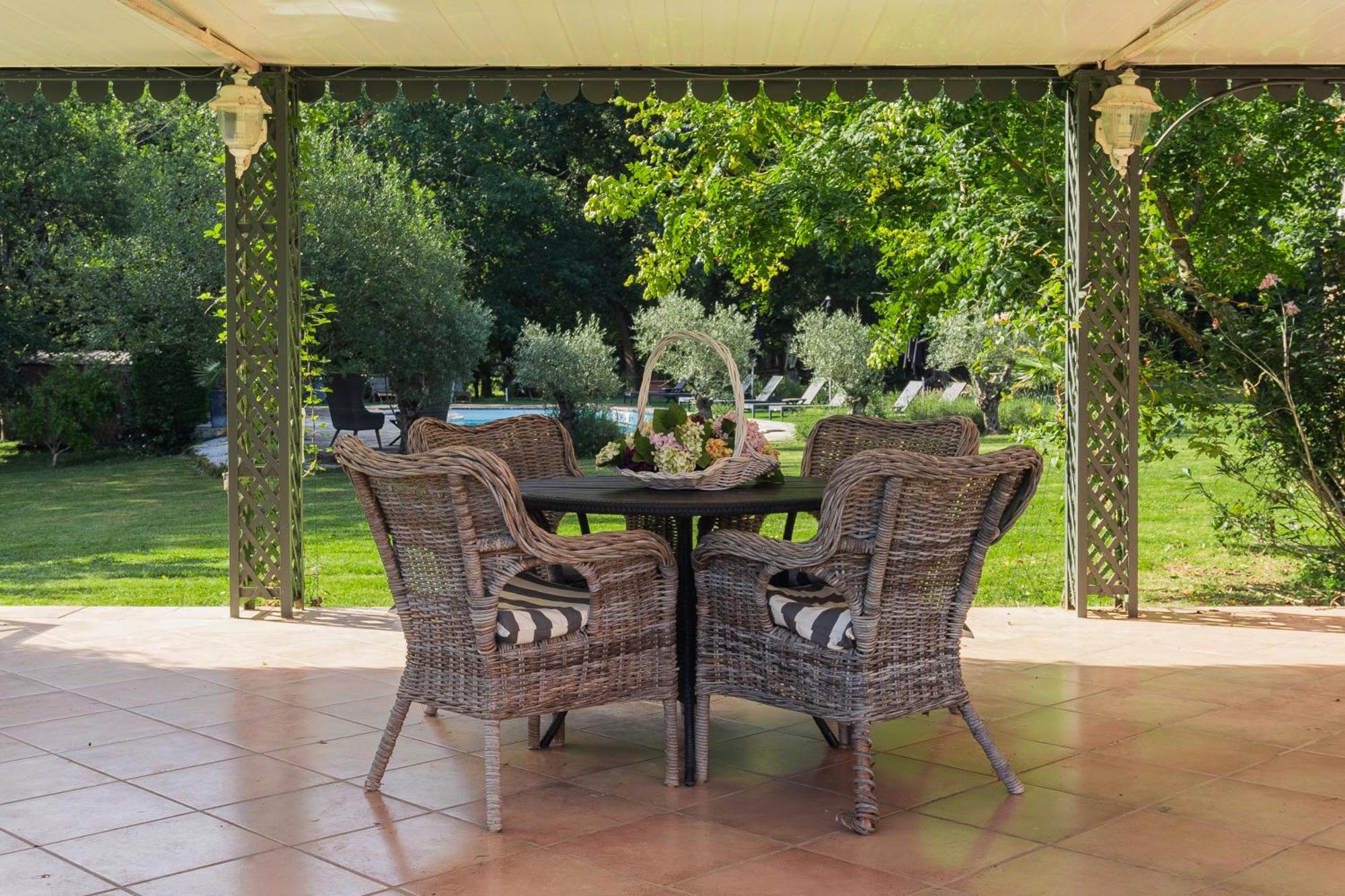 Castel Bois Marie, Maison D'Hotes 蒙托邦 外观 照片 Garden furniture