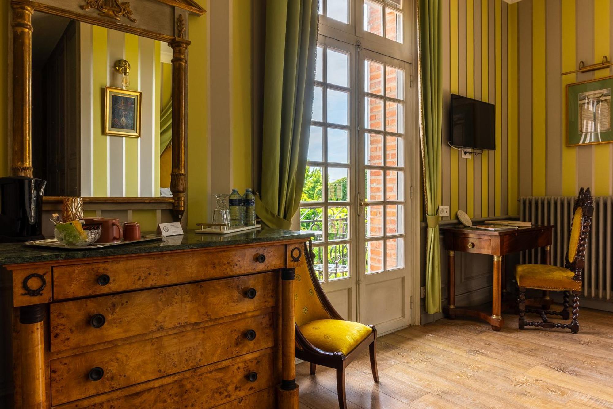 Castel Bois Marie, Maison D'Hotes 蒙托邦 外观 照片 A room at the hotel