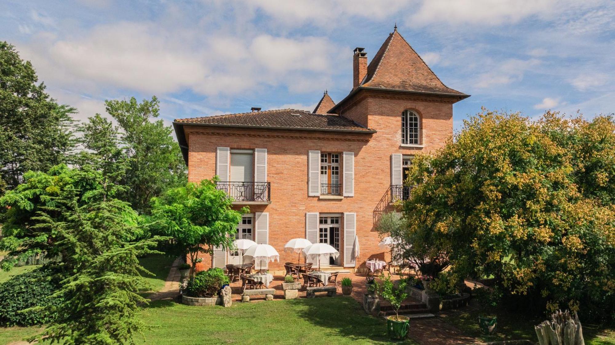Castel Bois Marie, Maison D'Hotes 蒙托邦 外观 照片 The town hall in Saint-André-de-Pierre-Colamine